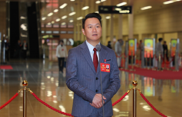 省政協委員、澳門黎氏企業控股有限公司行政總裁黎鳴山：面向港澳青年建立信息發布平臺